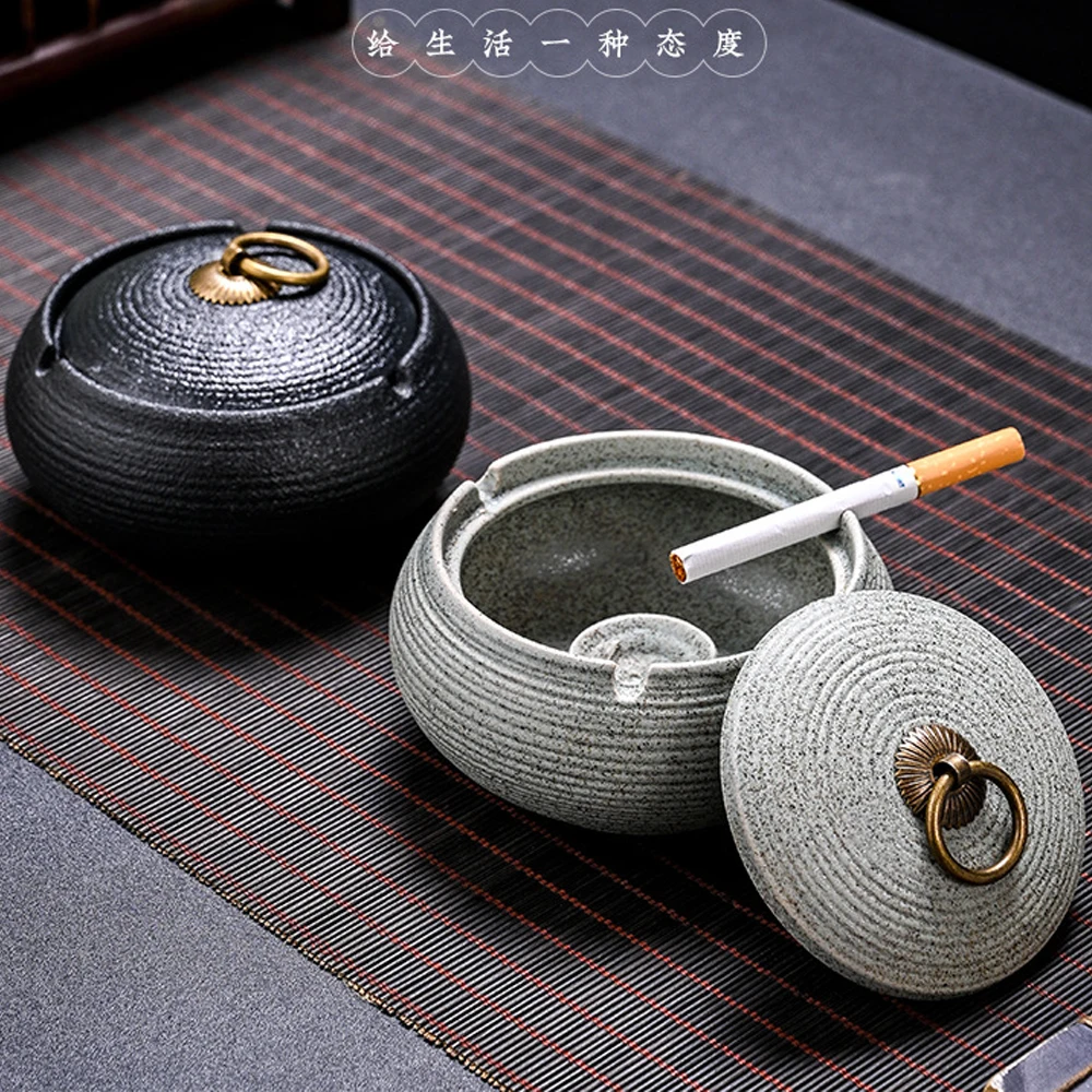 Frosted Ceramic Ashtray with Cover Anti-fly Ash Creative Funnel Ashtray Table Decoration Living Room Decoration Storage Box
Frosted Ceramic Ashtray with Cover Anti-fly Ash Creative Funnel Ashtray Table Decoration Living Room Decoration Storage Box