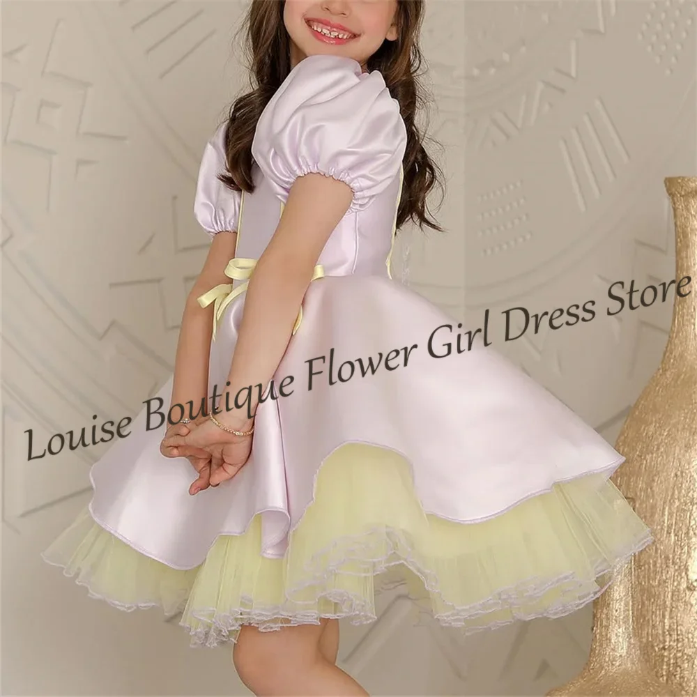 Lovely Princess O Neck Puff Sleeves Wedding Flower Girl Dresses Bow A Line Short Elegant Formal First Communion Gowns Customized
Lovely Princess O Neck Puff Sleeves Wedding Flower Girl Dresses Bow A Line Short Elegant Formal First Communion Gowns Customized