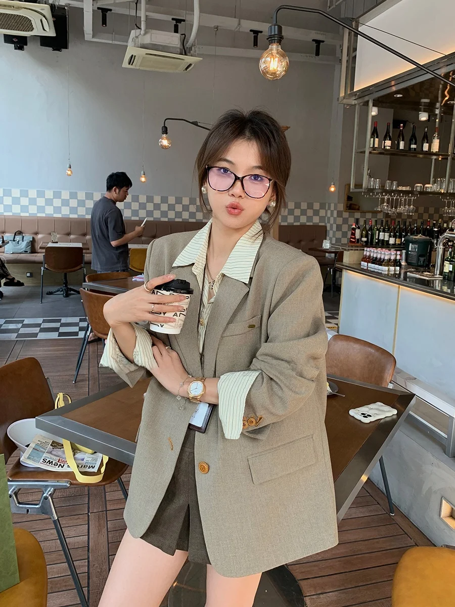 MUKOK Berlin Spring Le Women's Casual Loose Fit Tailored Jaet Retro Sle Commute Ready Polyester Fiber Full Lined Coat
MUKOK Berlin Spring Le Women's Casual Loose Fit Tailored Jaet Retro Sle Commute Ready Polyester Fiber Full Lined Coat