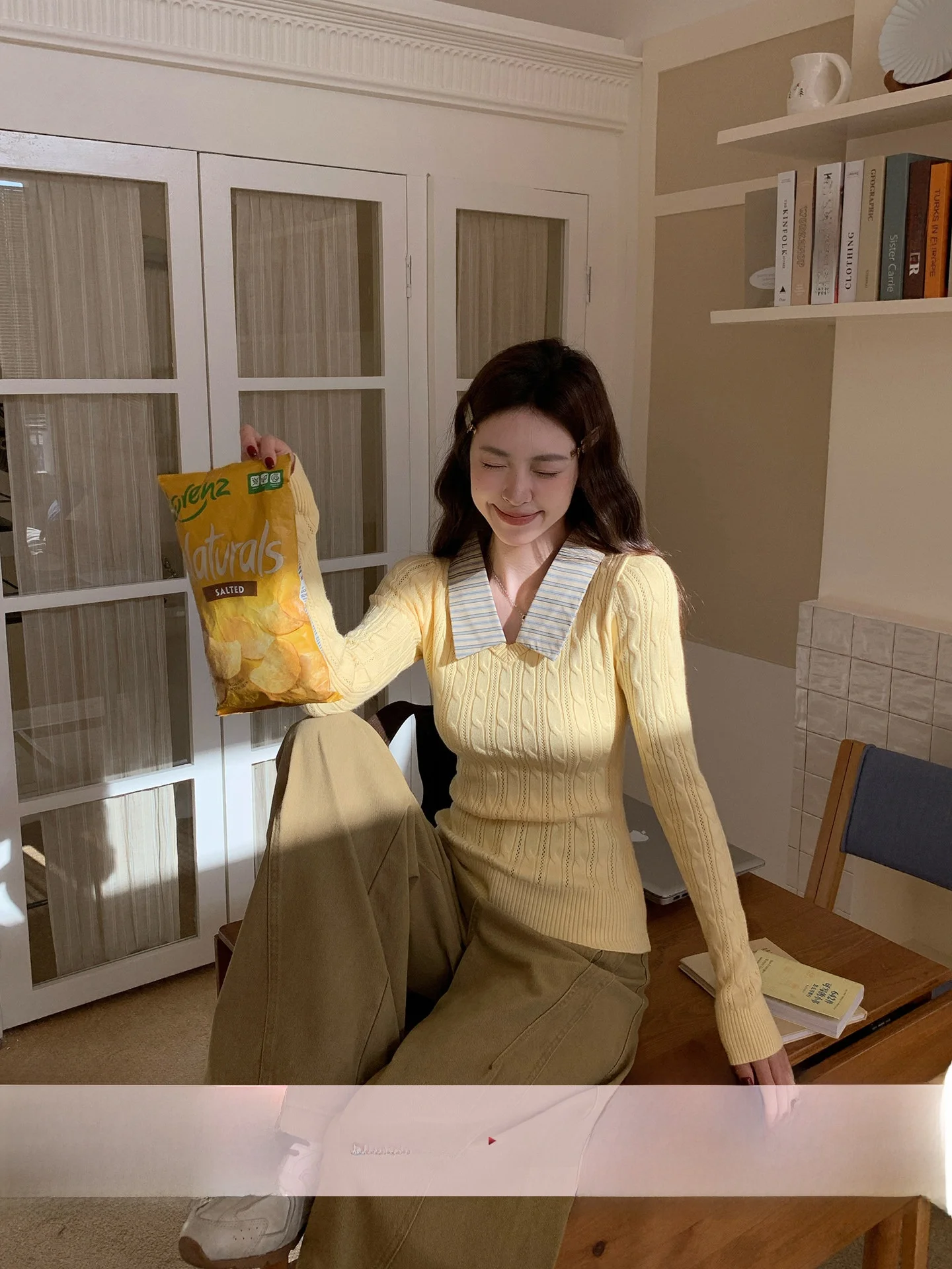 Morning Bloom Yellow V-Ne Twisted Knit irt Collar Fake Two-Piece Sweater Women's Inner Wear Top Korean Sle Casual Fit
Morning Bloom Yellow V-Ne Twisted Knit irt Collar Fake Two-Piece Sweater Women's Inner Wear Top Korean Sle Casual Fit