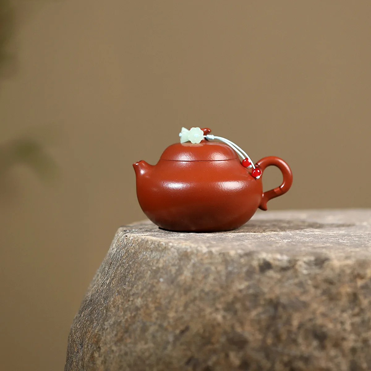 Handmade Yixing Purple Clay Pot Famous Ore Small Coal Kiln Sand Eggplant Mengchen Inner Pile Ball Hole 150C
Handmade Yixing Purple Clay Pot Famous Ore Small Coal Kiln Sand Eggplant Mengchen Inner Pile Ball Hole 150C