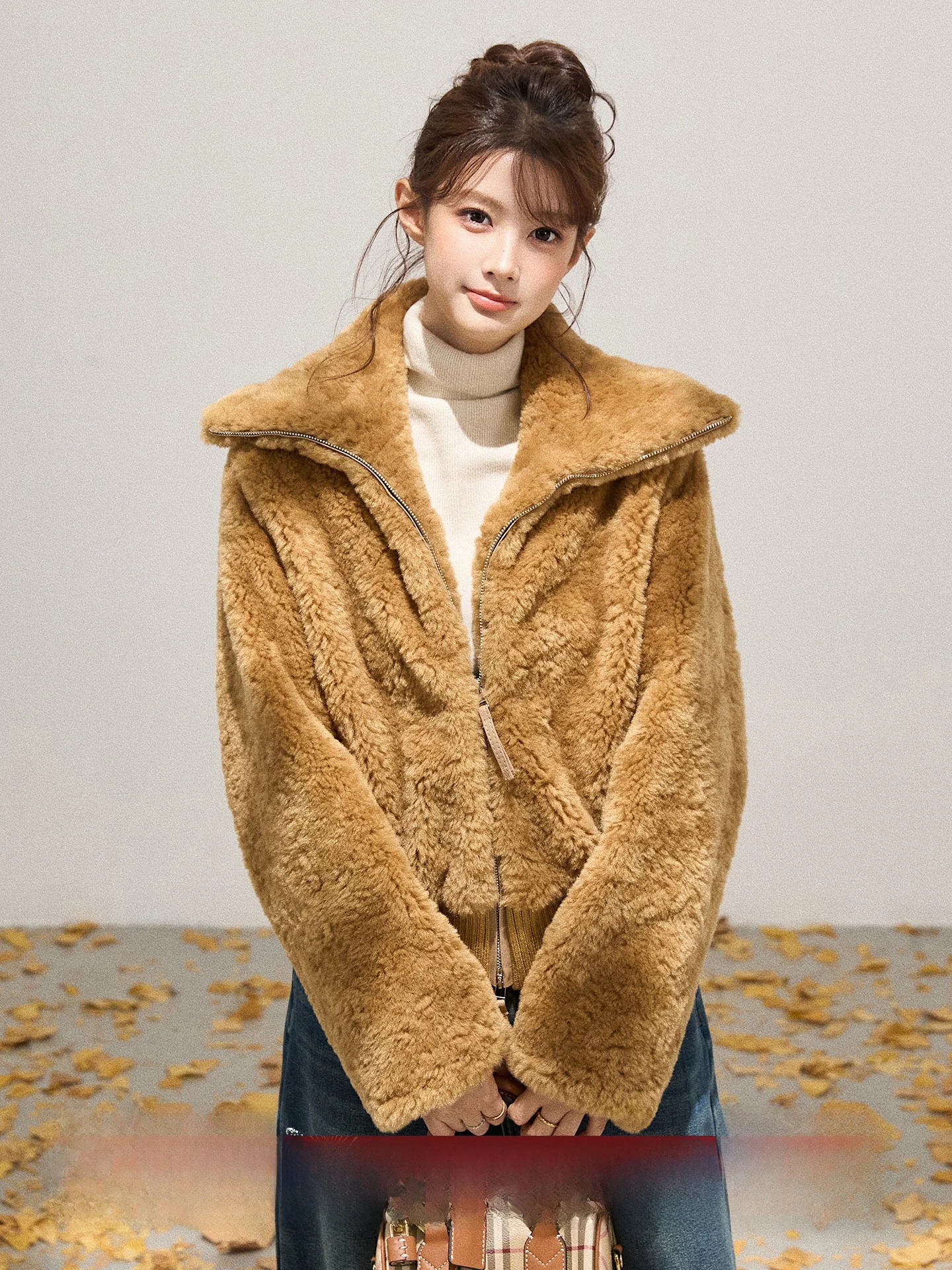 Женская утепленная куртка Xiebu Rou с воротником-стойкой, на двойной молнии, свободного кроя, теплая, в корейском стиле, осень-зима, новинка
Женская утепленная куртка Xiebu Rou с воротником-стойкой, на двойной молнии, свободного кроя, теплая, в корейском стиле, осень-зима, новинка