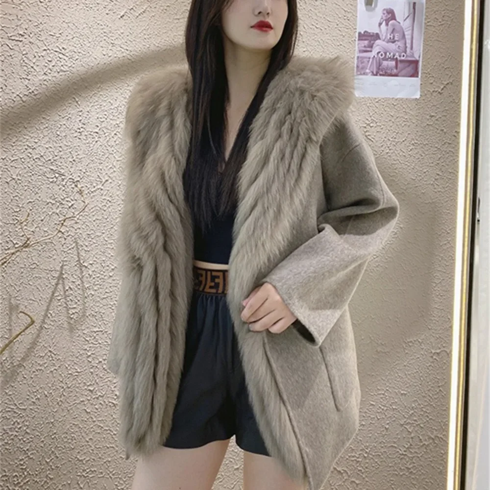 2024 New Winter Loose Belt Double-sided Wool Coat Female Hooded Thick Coat Detachable Real Fox Fur Liner Woolen Jacket Women
2024 New Winter Loose Belt Double-sided Wool Coat Female Hooded Thick Coat Detachable Real Fox Fur Liner Woolen Jacket Women