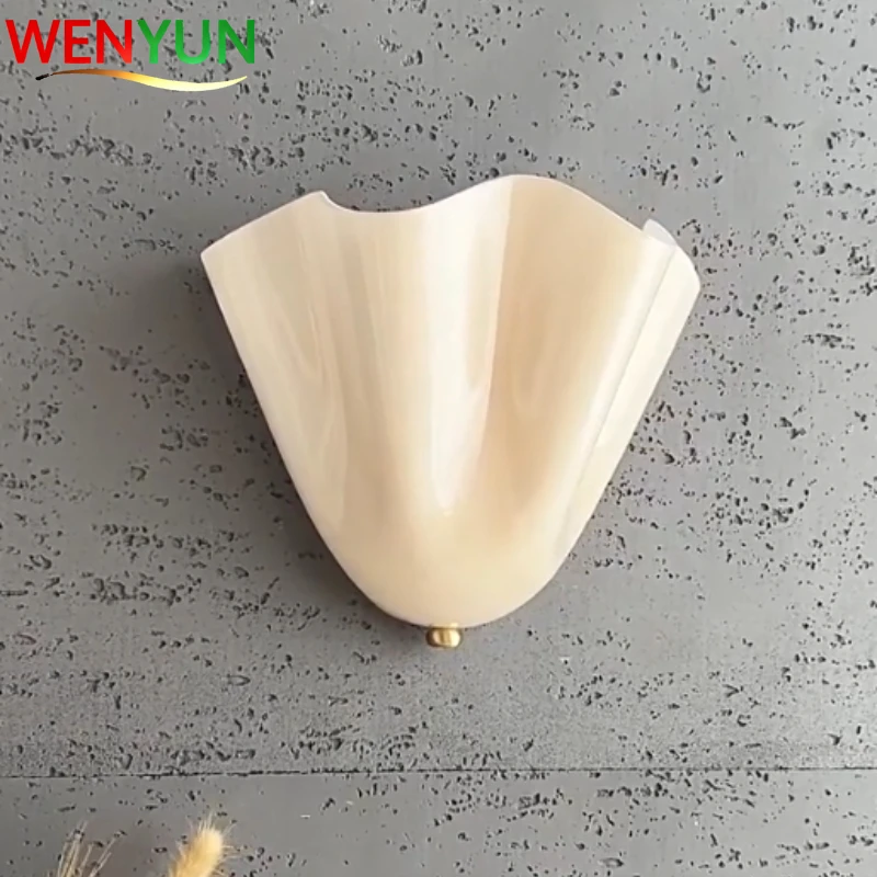 WENYUN Wall Lamp Foyer Art Stair Lamp Minimalism Colored Glass Small Bedside Reading Light Coffee Shop Indoor Home Decor
WENYUN Wall Lamp Foyer Art Stair Lamp Minimalism Colored Glass Small Bedside Reading Light Coffee Shop Indoor Home Decor