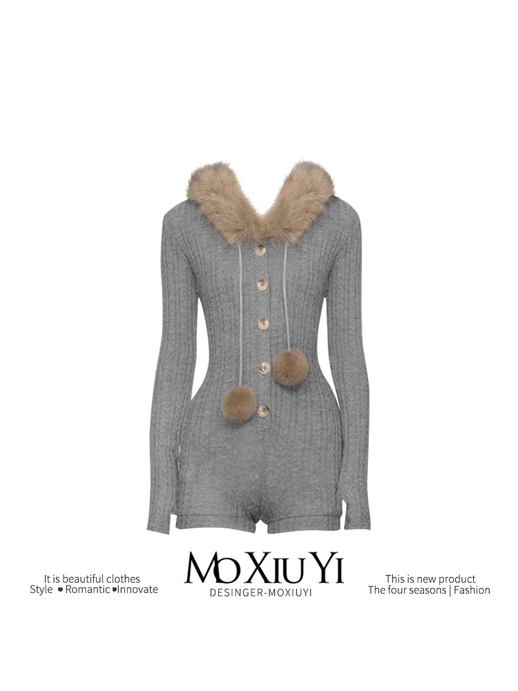 Модный универсальный комбинезон для женщин с мягким утягивающим эффектом и небольшим меховым воротником, новинка осенне-зимнего сезона, стильный вариант для повседневной носки.
Модный универсальный комбинезон для женщин с мягким утягивающим эффектом и небольшим меховым воротником, новинка осенне-зимнего сезона, стильный вариант для повседневной носки.