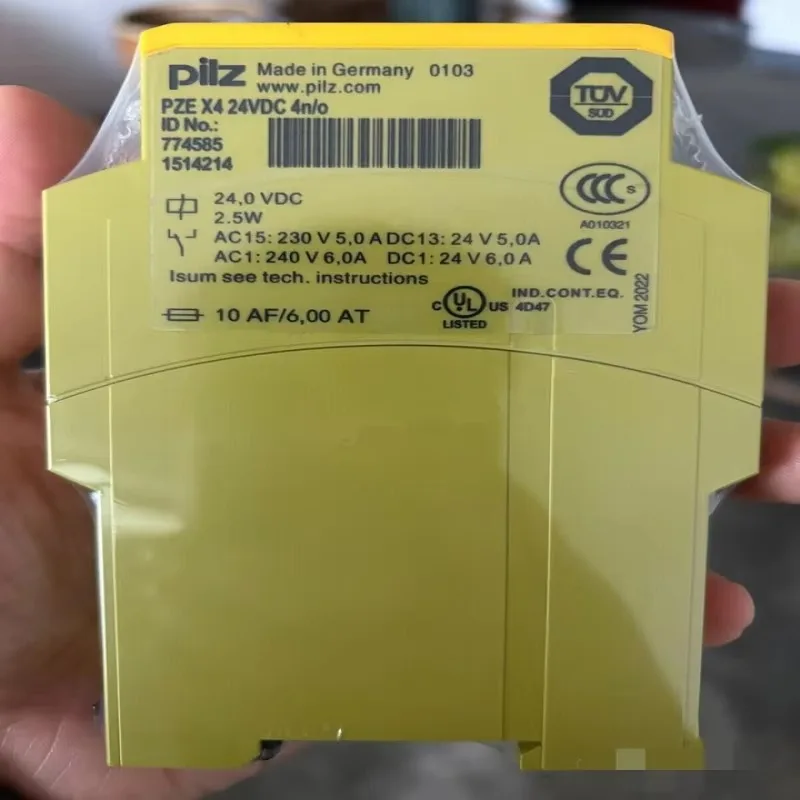 A Brand New Product New Ready Stock 774585 1PCS PRO PZE X4 Safety Relay 774585 PLC
A Brand New Product New Ready Stock 774585 1PCS PRO PZE X4 Safety Relay 774585 PLC