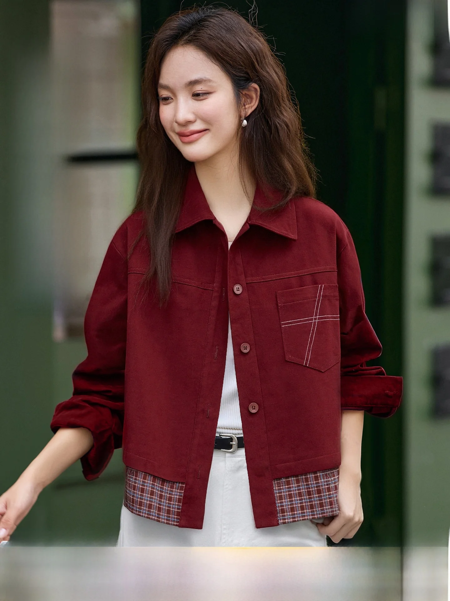 Elegant Red Plaid Short Shirt Jacket Women's Fashion Casual Style Button Detail Cotton Blend Fabric Warmth Long Sleeve Top
Elegant Red Plaid Short Shirt Jacket Women's Fashion Casual Style Button Detail Cotton Blend Fabric Warmth Long Sleeve Top