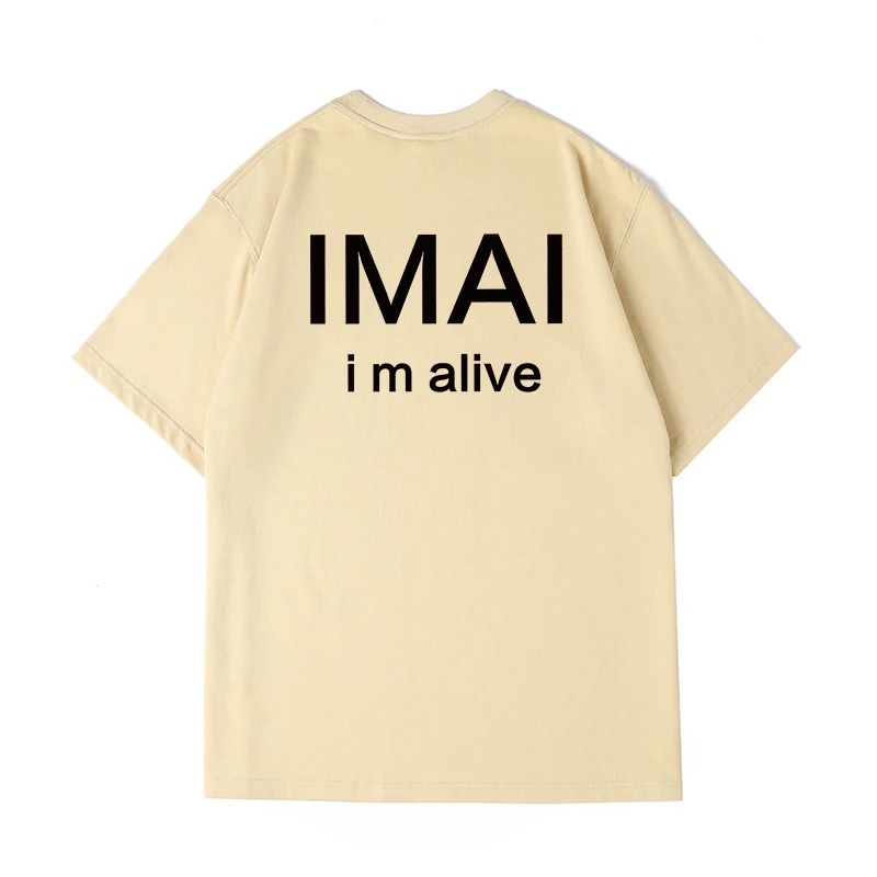 Оригинальная высококачественная плюшевая футболка IMAI I M ALIVE с принтом, короткий рукав, круглый вырез, свободный крой, дышащая, летняя коллекция Париж 2026
Оригинальная высококачественная плюшевая футболка IMAI I M ALIVE с принтом, короткий рукав, круглый вырез, свободный крой, дышащая, летняя коллекция Париж 2026
