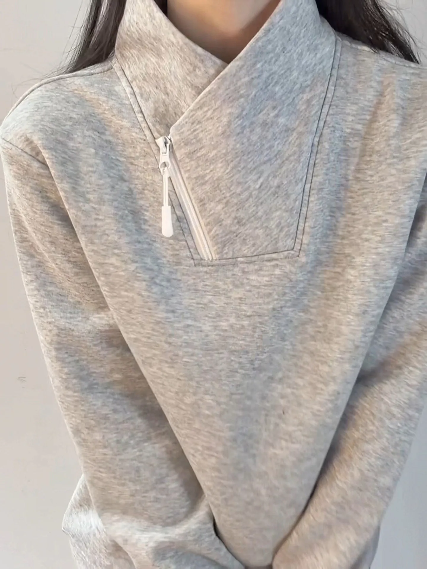 American Style Zipper Cross Neck Hoodie Men's Long Sleeve Fleece Lined Base Shirt Heavyweight Casual Wear for Autumn Winter
American Style Zipper Cross Neck Hoodie Men's Long Sleeve Fleece Lined Base Shirt Heavyweight Casual Wear for Autumn Winter