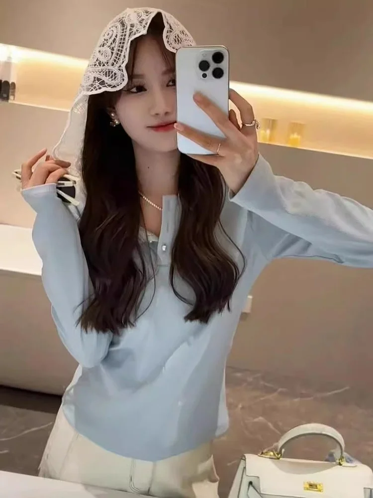 Женская весенняя новинка: топ-футболка с кружевными вставками, европейский дизайн, однотонный, приталенный крой
Женская весенняя новинка: топ-футболка с кружевными вставками, европейский дизайн, однотонный, приталенный крой