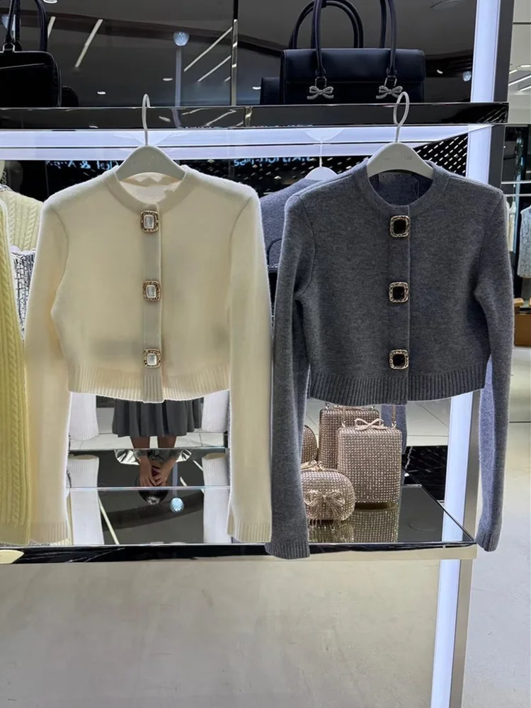 Высококачественная версия, футболка с пуговицами, вязаный круглый кардиган с длинными рукавами, повседневный свободный крой, удобный дышащий
Высококачественная версия, футболка с пуговицами, вязаный круглый кардиган с длинными рукавами, повседневный свободный крой, удобный дышащий