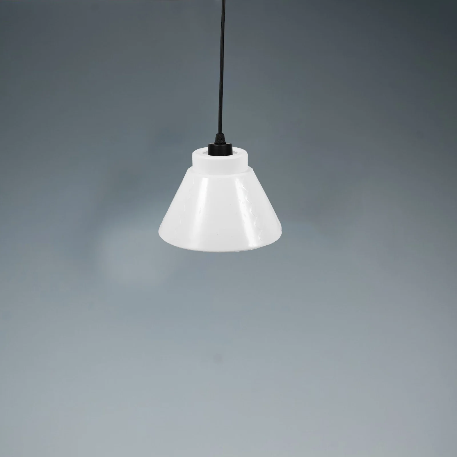 4 Sets Lampshade E27 Socket Plastic Light Cover Pendant Guard Replacement Shades for Ceiling Wall Hanging Fixtures Retro Style
4 Sets Lampshade E27 Socket Plastic Light Cover Pendant Guard Replacement Shades for Ceiling Wall Hanging Fixtures Retro Style