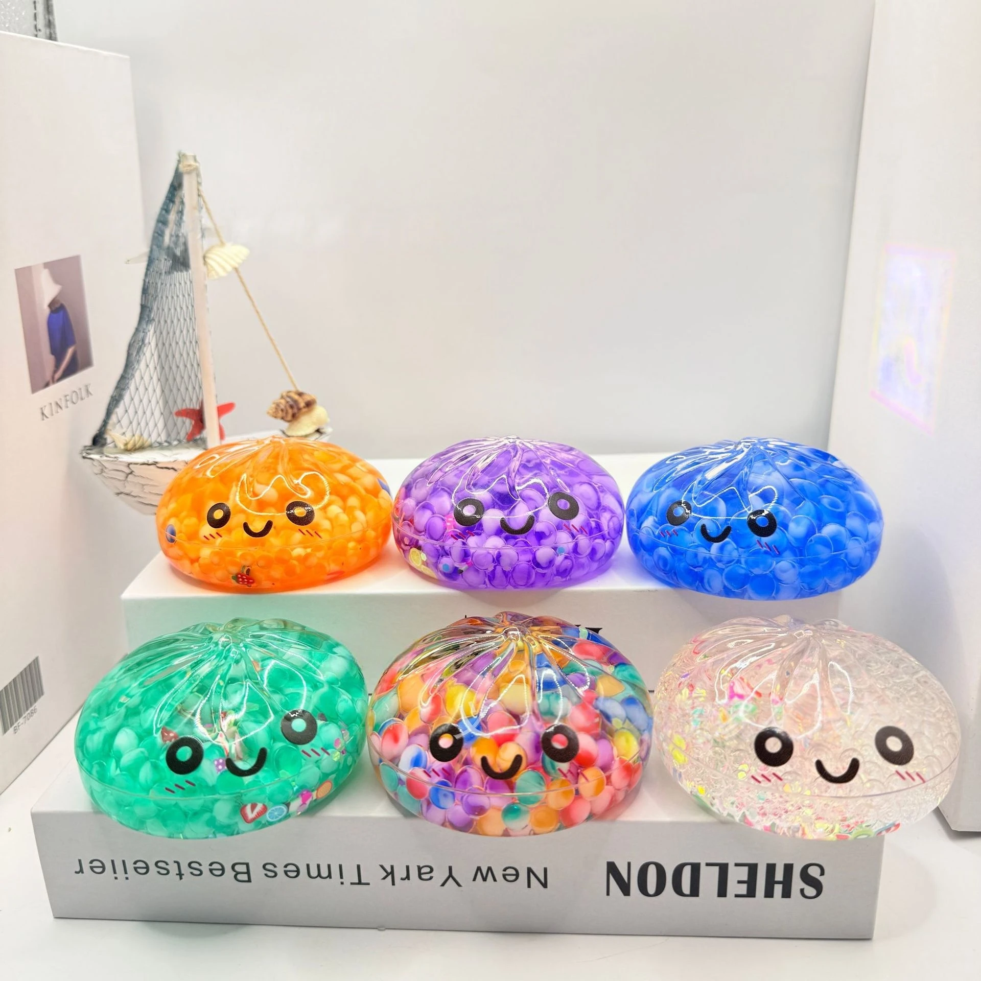 Pvc Hard Shell New Model Oil-Filled Glittering Liquid Sand Bun with Cage Decoration, Cute and Fun Trendy Blind Box Desktop Ornament
Pvc Hard Shell New Model Oil-Filled Glittering Liquid Sand Bun with Cage Decoration, Cute and Fun Trendy Blind Box Desktop Ornament