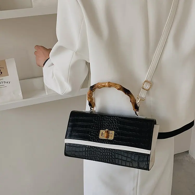 2025 New Retro Crocodile Pattern Shoulder Bag - Mass Trend Fashion Handbag for Women - Stylish & Versatile Everyday Purse
2025 New Retro Crocodile Pattern Shoulder Bag - Mass Trend Fashion Handbag for Women - Stylish & Versatile Everyday Purse
