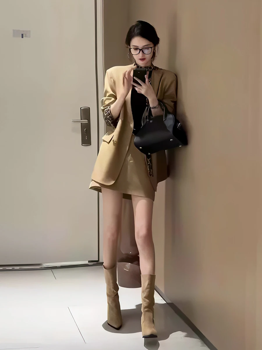 Fashionable High Waist Slim Fit Leopard Print Color Block Suit Jacket And Short Skirt Set for Women Autumn New Arrival
Fashionable High Waist Slim Fit Leopard Print Color Block Suit Jacket And Short Skirt Set for Women Autumn New Arrival