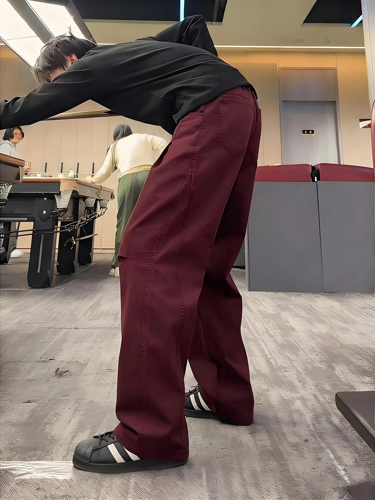 Мужские повседневные брюки American Sle свободного кроя с широкими штанинами, прямые, в стиле милитари, для работы, цвета винно-красный, с декоративными складками
Мужские повседневные брюки American Sle свободного кроя с широкими штанинами, прямые, в стиле милитари, для работы, цвета винно-красный, с декоративными складками