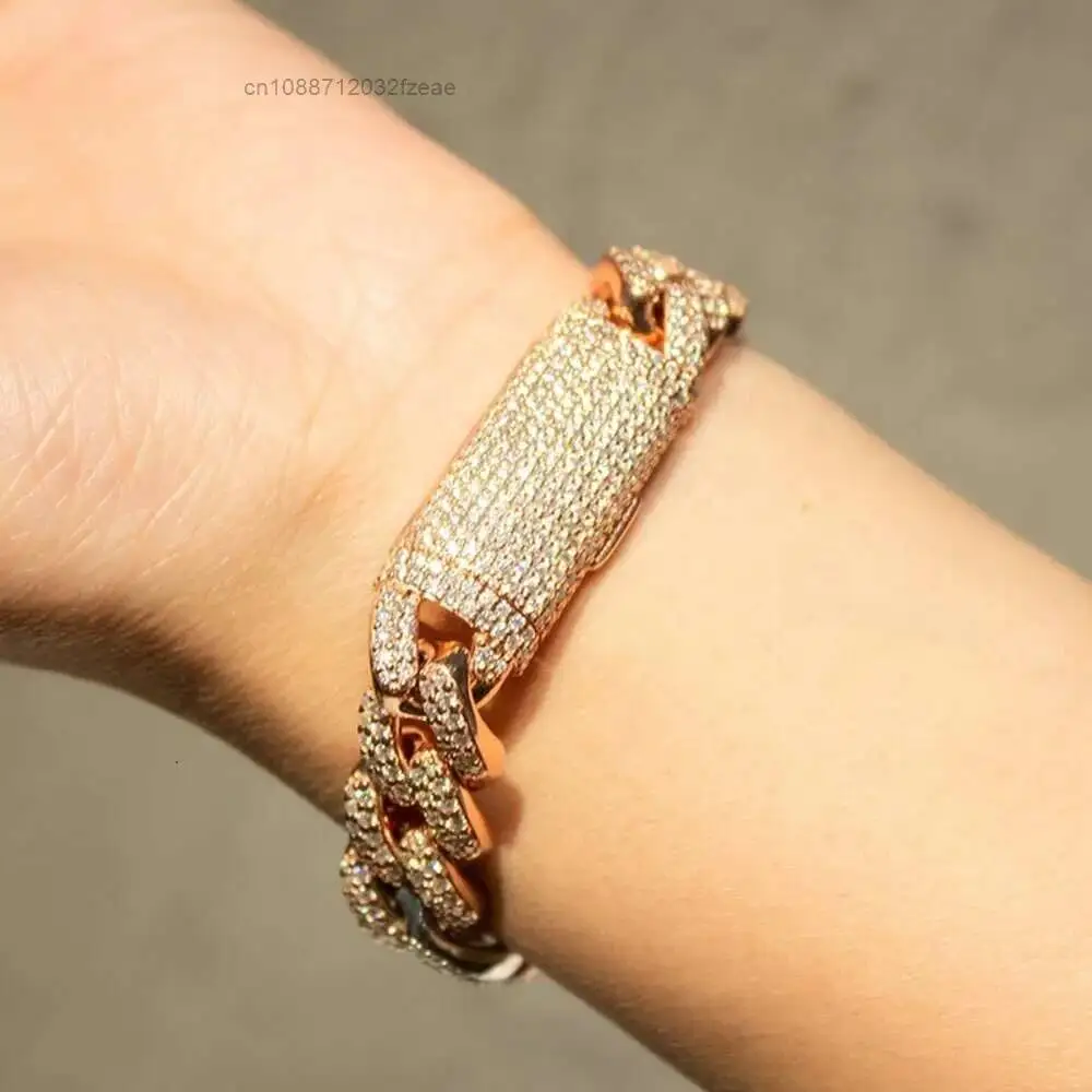 Luxury Fine Jewelry Hiphop Men Bracelet Two Tone 12mm 15mm 925 Sterling Silver Vvs Moissanite Diamond Cuban Chain Bracelet.
Luxury Fine Jewelry Hiphop Men Bracelet Two Tone 12mm 15mm 925 Sterling Silver Vvs Moissanite Diamond Cuban Chain Bracelet.