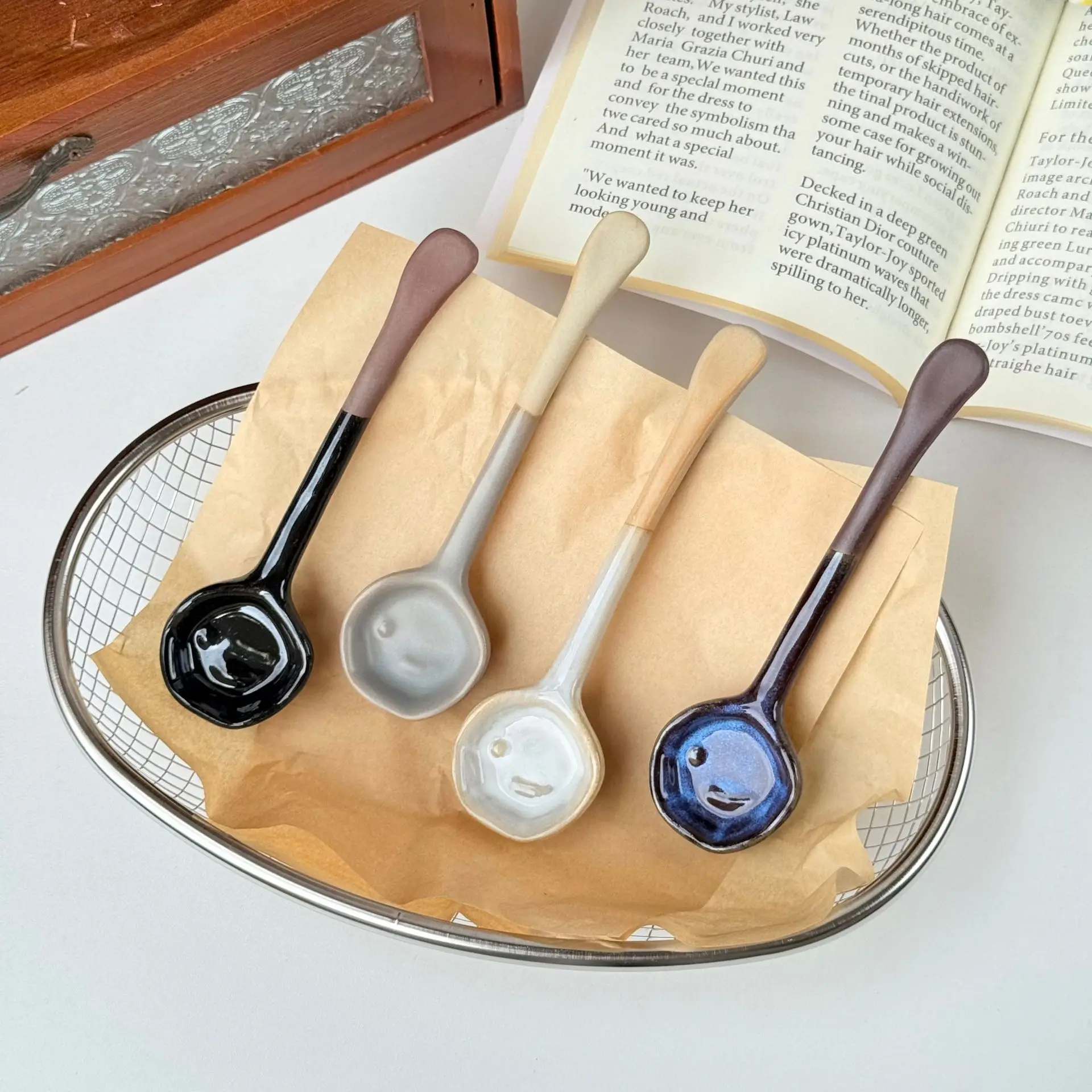 1/4-piece Set Japanese Ramen Soup Spoons ,Ceramic Soup Spoons Coffee Milk Powder Spoons, Retro Korean Style Tablespoon Rice
1/4-piece Set Japanese Ramen Soup Spoons ,Ceramic Soup Spoons Coffee Milk Powder Spoons, Retro Korean Style Tablespoon Rice