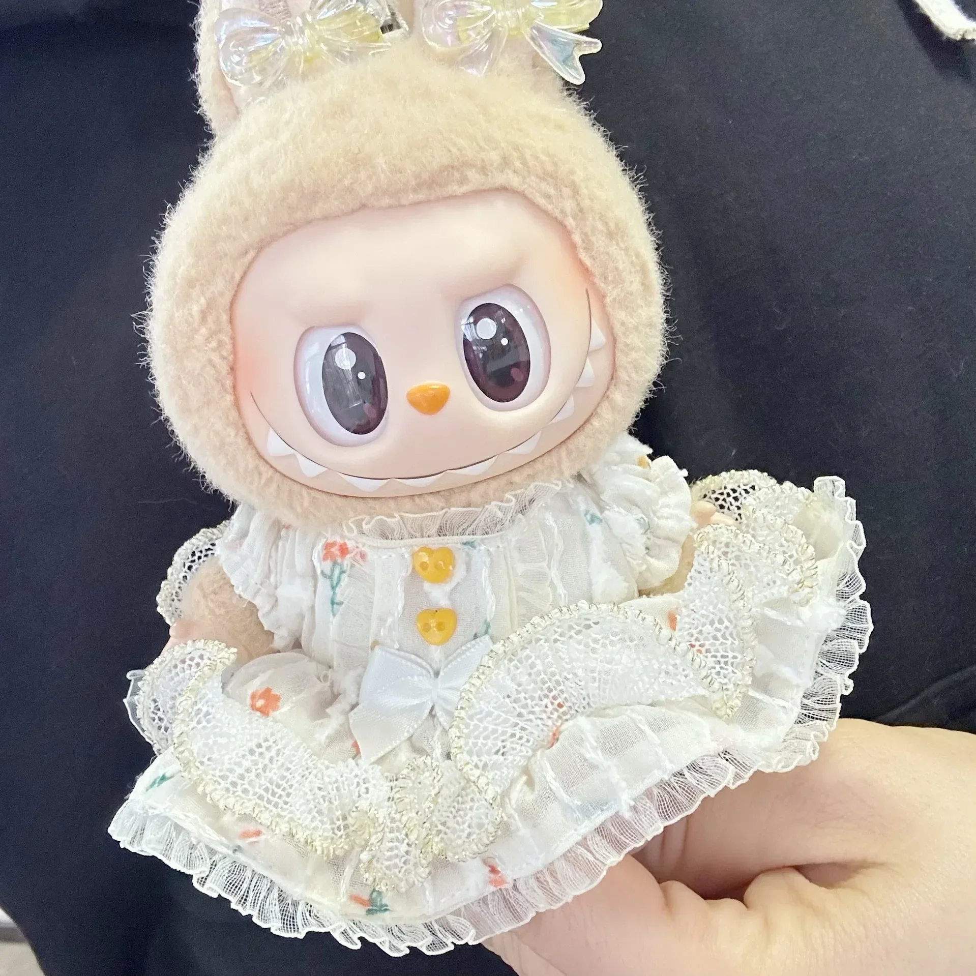 Только одежда: слепая коробка первого и второго поколения Ragdoll Clothes LABUBU Комплект пышной юбки с загнутыми краями для красивых женщин
Только одежда: слепая коробка первого и второго поколения Ragdoll Clothes LABUBU Комплект пышной юбки с загнутыми краями для красивых женщин