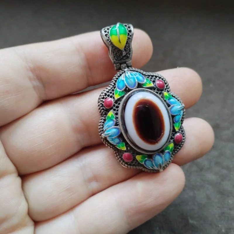 Винтажная патина, старое серебро, инкрустированное глаза, бусина Дзи, подвесное украшение, ожерелье, кулон
Винтажная патина, старое серебро, инкрустированное глаза, бусина Дзи, подвесное украшение, ожерелье, кулон