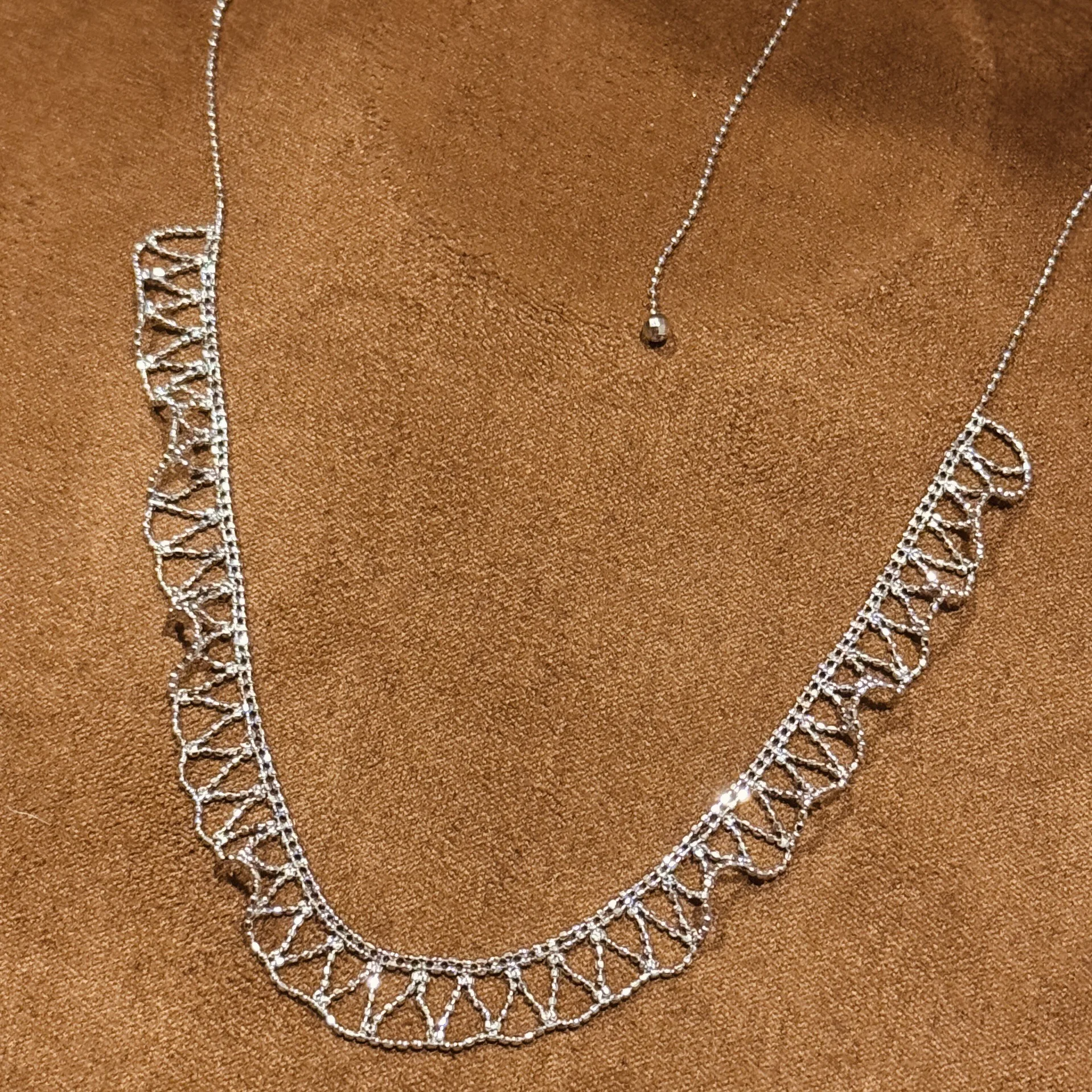 2025 New Fashion Trendy Brand 925 Pure Silver Jewelry Necklace Lace Necklace Shining Wedding Pendant Anniversary Gift
2025 New Fashion Trendy Brand 925 Pure Silver Jewelry Necklace Lace Necklace Shining Wedding Pendant Anniversary Gift