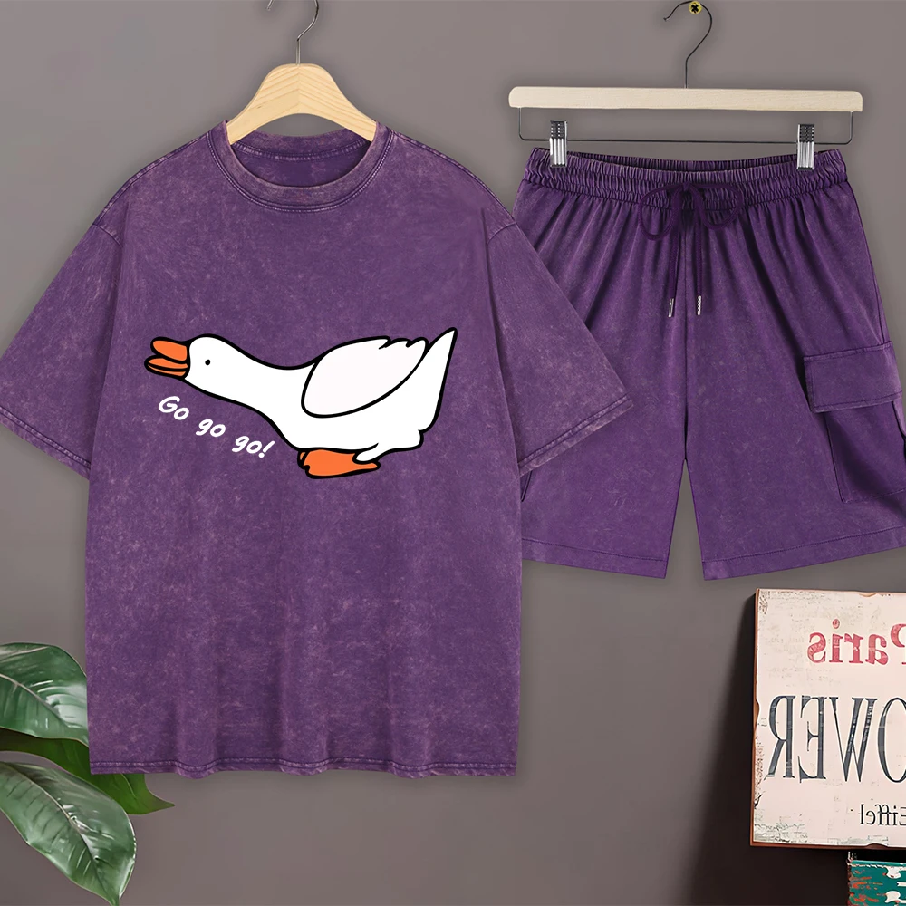 Комплект мужских летних футболок и шорт Goose Charge Forward: хлопковые футболки оверсайз с эффектом потертости, укороченные шорты-карго в уличном стиле, с круглым вырезом и коротким рукавом
Комплект мужских летних футболок и шорт Goose Charge Forward: хлопковые футболки оверсайз с эффектом потертости, укороченные шорты-карго в уличном стиле, с круглым вырезом и коротким рукавом