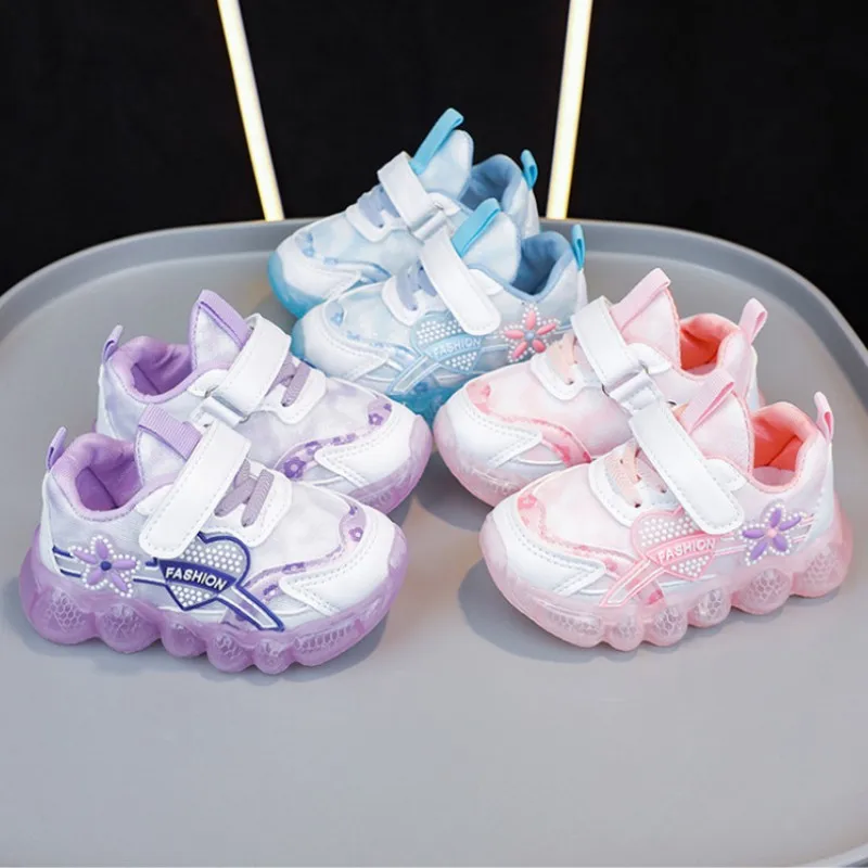Children's sports shoes 2025 Spring Autumn new shoes Love for boys and girls LED1-6 years old Comfortable casual shoes 21-30
Children's sports shoes 2025 Spring Autumn new shoes Love for boys and girls LED1-6 years old Comfortable casual shoes 21-30