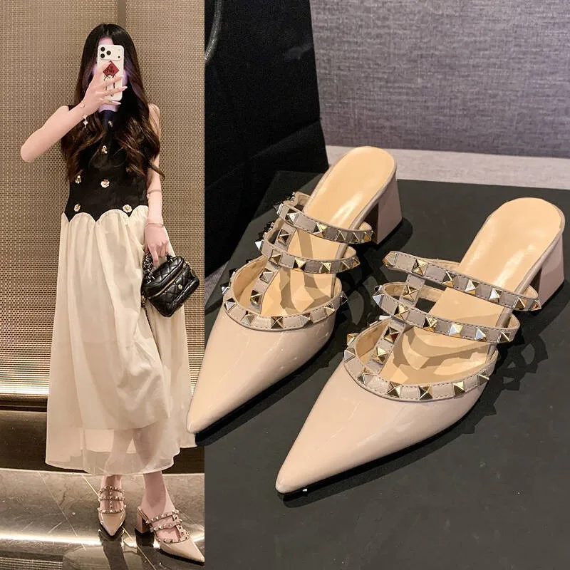 Lady Rivets Straps Slippers Pointy Toe Fashinable Shoes Daily Spongy Flats Shiny Matte
Lady Rivets Straps Slippers Pointy Toe Fashinable Shoes Daily Spongy Flats Shiny Matte