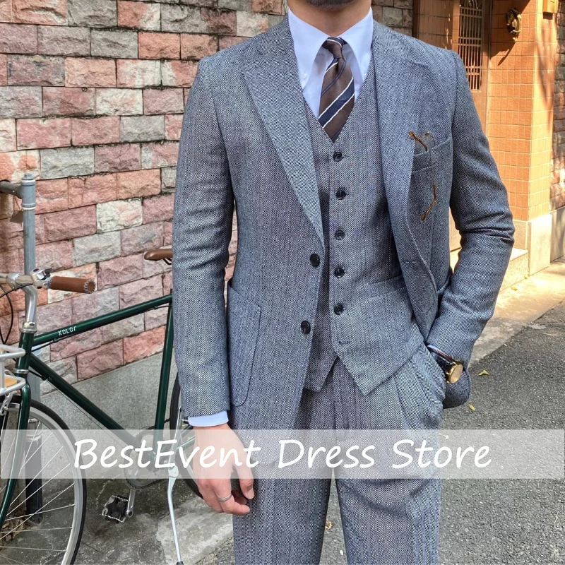 New Retro Herringbone Slim Fit Men's Gentlemen's 3-piece Suit Single Breasted Handsome Autumn Winter Business Casual Customized
New Retro Herringbone Slim Fit Men's Gentlemen's 3-piece Suit Single Breasted Handsome Autumn Winter Business Casual Customized