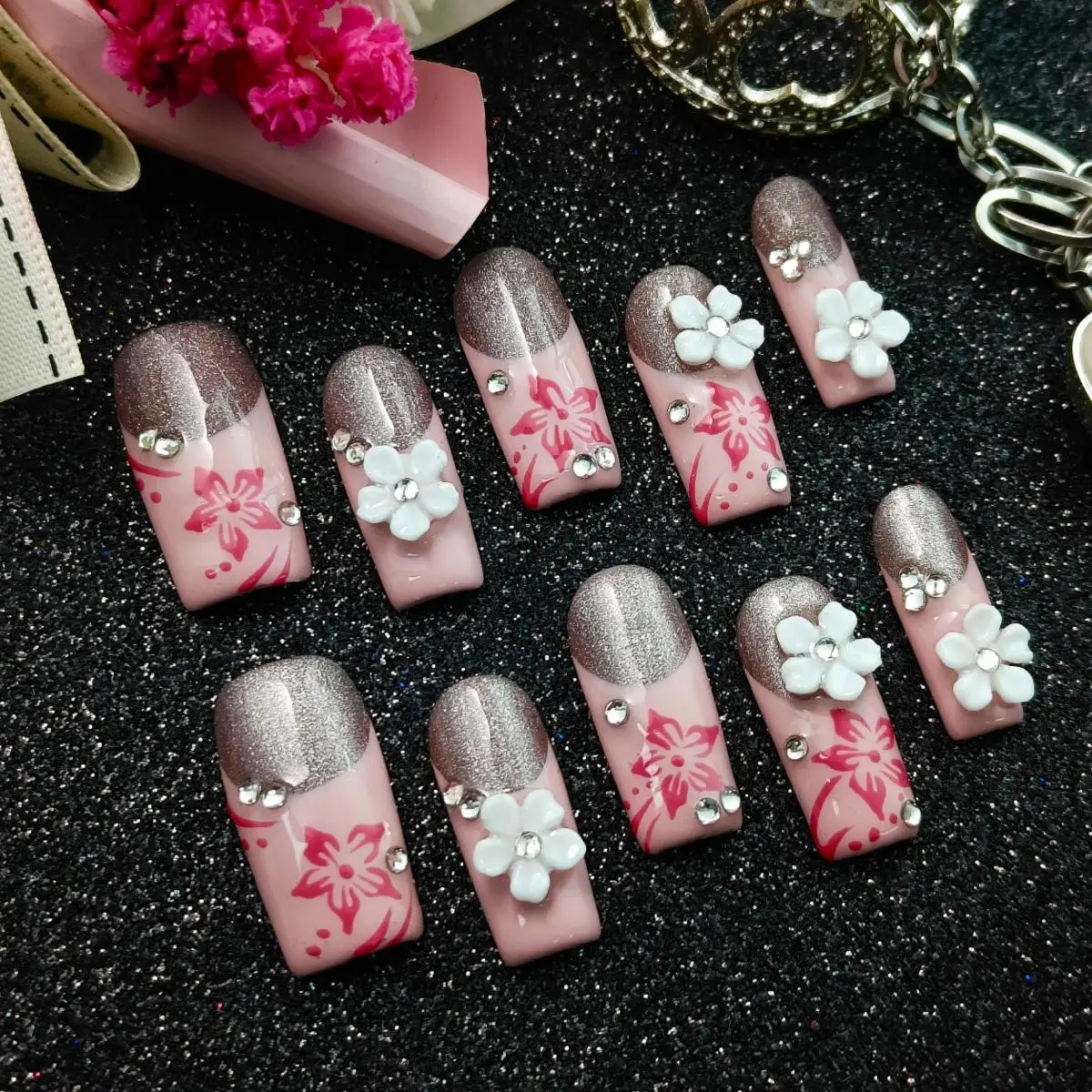10pcs Sweet 3D Flowers Handmade Press-on nails Long Square Nails Bundle French Tip Handrawn 3D Flowers Elegant Finished nail sti
10pcs Sweet 3D Flowers Handmade Press-on nails Long Square Nails Bundle French Tip Handrawn 3D Flowers Elegant Finished nail sti