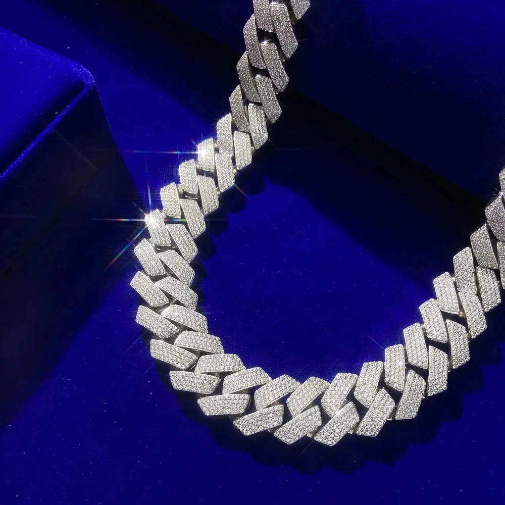 Hiphop New Arrival 925 Sterling Silver 4 Rows Prong Setting 26mm Cuban Moissanite Chain For Men
Hiphop New Arrival 925 Sterling Silver 4 Rows Prong Setting 26mm Cuban Moissanite Chain For Men
