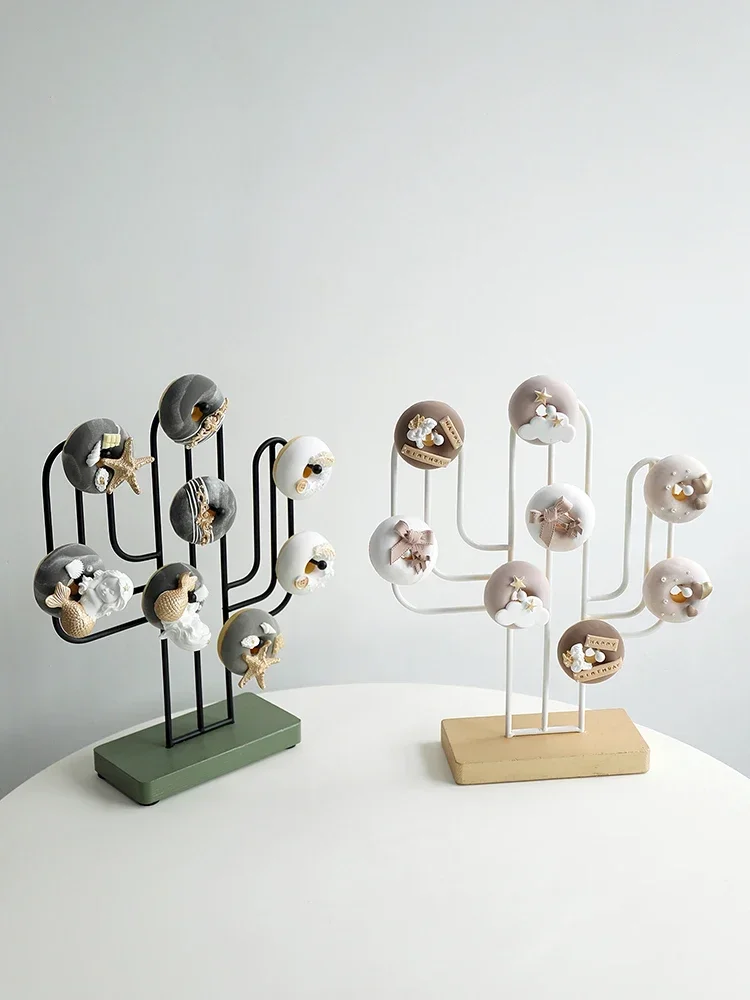 Hot SalesCactus Shaped Cake Stand Creative Donut Display Stand European Wedding Dessert Table Donut Shelf
Hot SalesCactus Shaped Cake Stand Creative Donut Display Stand European Wedding Dessert Table Donut Shelf