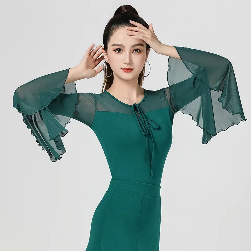 Customized Modern Waltz Dance Top Women's Mesh Trumpet Sleeves National Standard Latin Dance Suit Dance Costume Women
Customized Modern Waltz Dance Top Women's Mesh Trumpet Sleeves National Standard Latin Dance Suit Dance Costume Women