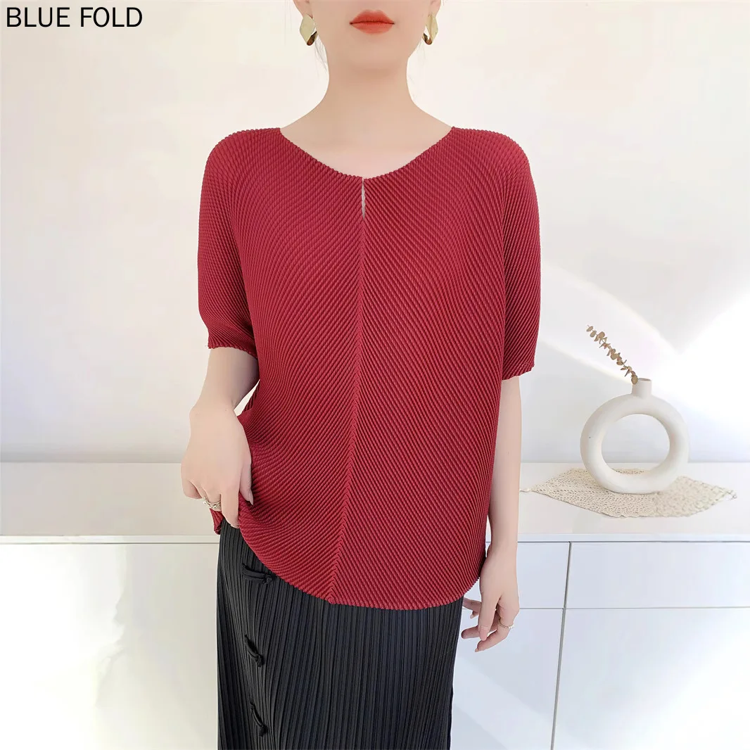 MIYAKE 2025 Summer Pleated Top Women Comfortable Casual Loose T-shirt Round Neck Short Sleeve
MIYAKE 2025 Summer Pleated Top Women Comfortable Casual Loose T-shirt Round Neck Short Sleeve