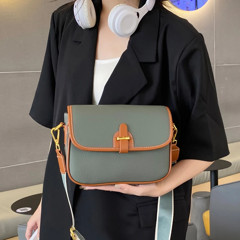 Authentic Cowhide Leather Women's Square Soft Crossbody Bag For Ladies Solid Color Cow Shoulder Bag Minimalist Accessories
Authentic Cowhide Leather Women's Square Soft Crossbody Bag For Ladies Solid Color Cow Shoulder Bag Minimalist Accessories