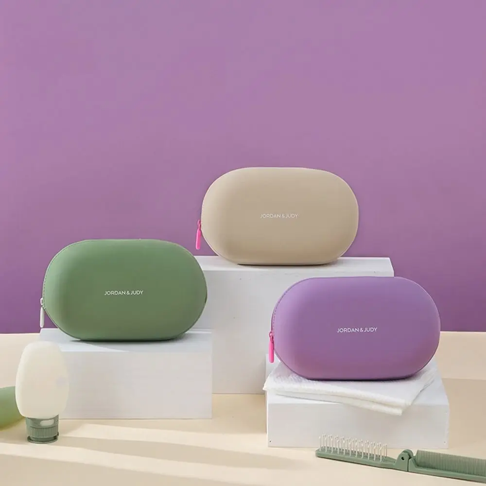 Cute Large Capacity Silicone Cosmetic Bag Moisture-proof Waterproof Cosmetic Storage Bag Soft Wash Bag Business Trip
Cute Large Capacity Silicone Cosmetic Bag Moisture-proof Waterproof Cosmetic Storage Bag Soft Wash Bag Business Trip