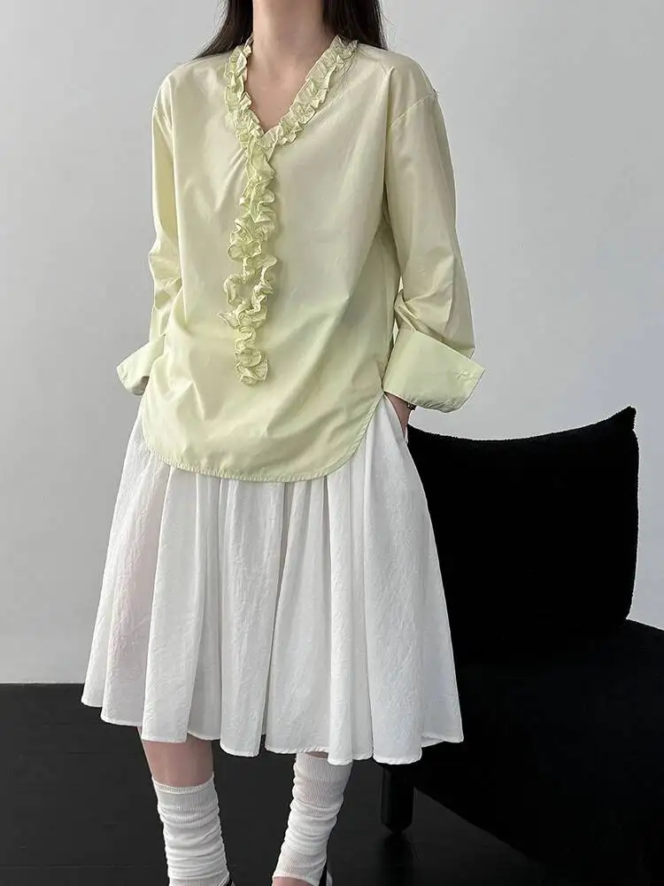 Women Green Ruffles Spliced Big Size Elegant Blouse New V-neck Long Sleeve Shirt Fashion Tide Spring Autumn
Women Green Ruffles Spliced Big Size Elegant Blouse New V-neck Long Sleeve Shirt Fashion Tide Spring Autumn