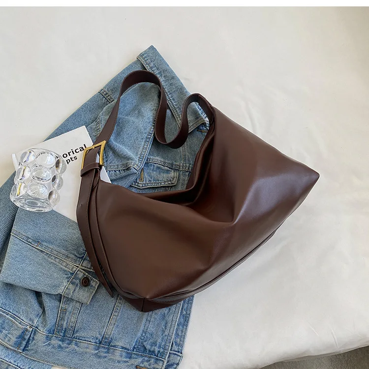2025 корейская мягкая кожаная большая вместительная сумка в ленивом стиле, женская повседневная модная сумка Ins Style, женская сумка на одно плечо
2025 корейская мягкая кожаная большая вместительная сумка в ленивом стиле, женская повседневная модная сумка Ins Style, женская сумка на одно плечо