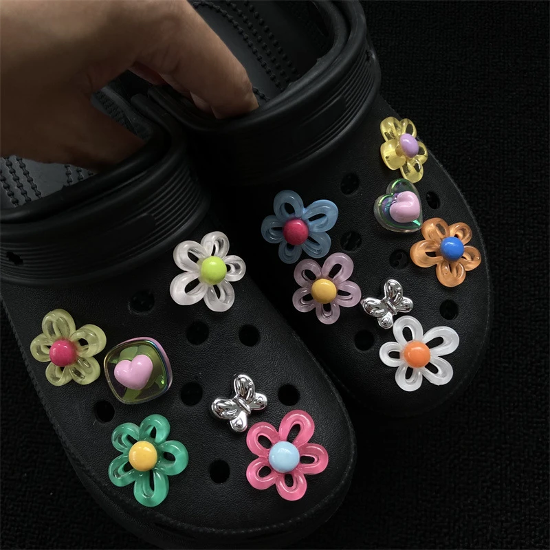 13PCS JIBBITZ Vibrant Flower Shoe Charms For Clogs ABS DIY Clog Sandal Decorations Accessories for Personalized Fashion
13PCS JIBBITZ Vibrant Flower Shoe Charms For Clogs ABS DIY Clog Sandal Decorations Accessories for Personalized Fashion