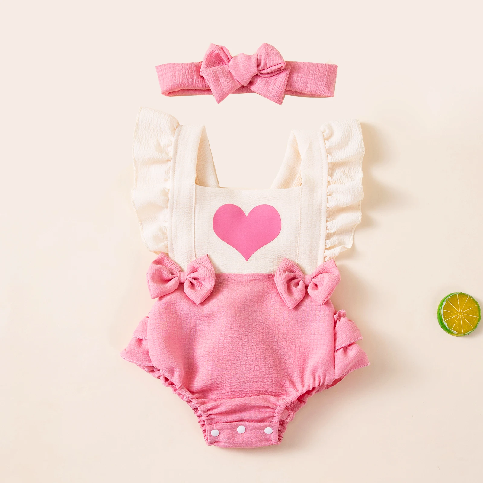 Pink Baby Girl Ruffle Heart Romper Headband Double Bows Ruffle Sleeves Suspender Dress Baby Girl Summer Clothes Onesie Outfit
Pink Baby Girl Ruffle Heart Romper Headband Double Bows Ruffle Sleeves Suspender Dress Baby Girl Summer Clothes Onesie Outfit