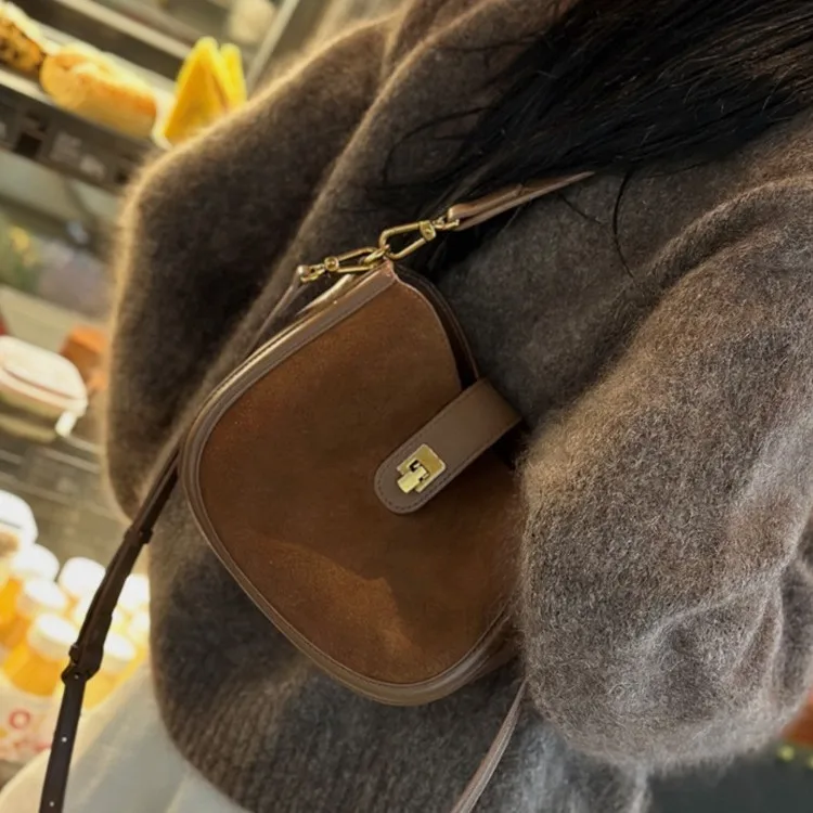 26 Women‘s Cowhide Genuine Leather Shoulder Bag Ladies Soft Cow Real Leather Handbag Female Fashion Luxury Design Crossbody Bags
26 Women‘s Cowhide Genuine Leather Shoulder Bag Ladies Soft Cow Real Leather Handbag Female Fashion Luxury Design Crossbody Bags
