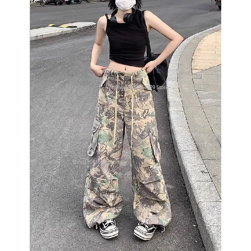 Retro trendy brand camouflage women work pants ins sweet and cool style high street clothing wide leg long pants with bound feet
Retro trendy brand camouflage women work pants ins sweet and cool style high street clothing wide leg long pants with bound feet