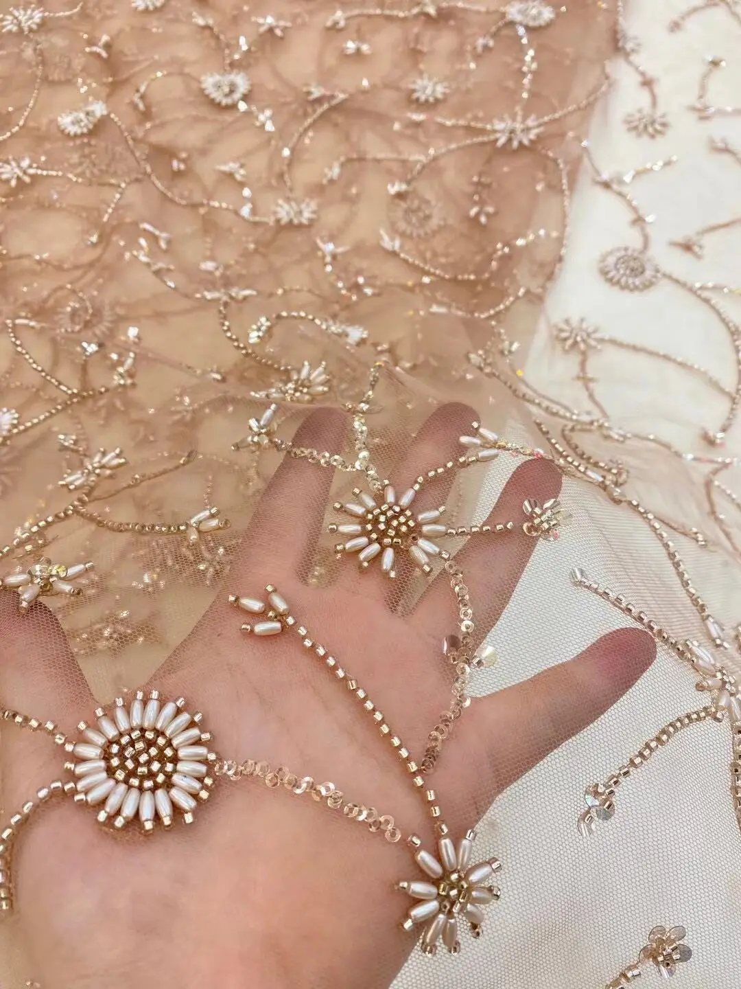 Luxury French High Quality Tulle Fabric SYJ-13068917 Sequins Lace Nigerian Bead Embroidery Materials Cloth
Luxury French High Quality Tulle Fabric SYJ-13068917 Sequins Lace Nigerian Bead Embroidery Materials Cloth