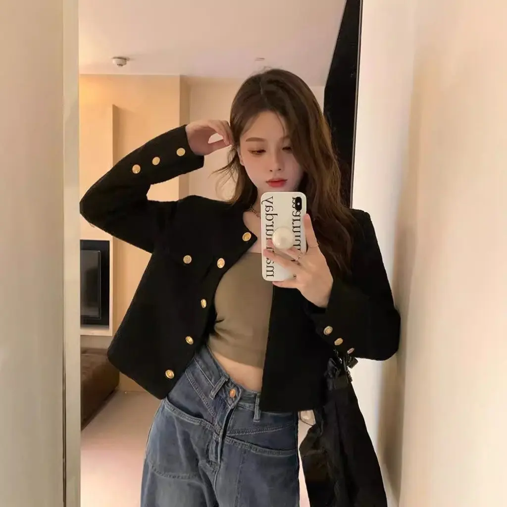 Xiaoxiang Women's Short Coat Korean Style Spring Autumn Chic Long Sleeve Top for Socialite Temperament
Xiaoxiang Women's Short Coat Korean Style Spring Autumn Chic Long Sleeve Top for Socialite Temperament