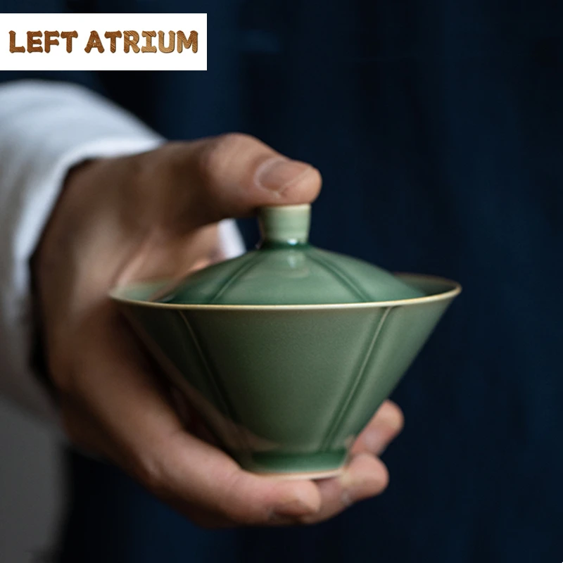 Mini 90ml Celadon Porcelain Gaiwan For Tea Solid Green Tureen With Lid Teaware Travel Kung Fu Tea Set Small Cup Bowls Chawan
Mini 90ml Celadon Porcelain Gaiwan For Tea Solid Green Tureen With Lid Teaware Travel Kung Fu Tea Set Small Cup Bowls Chawan