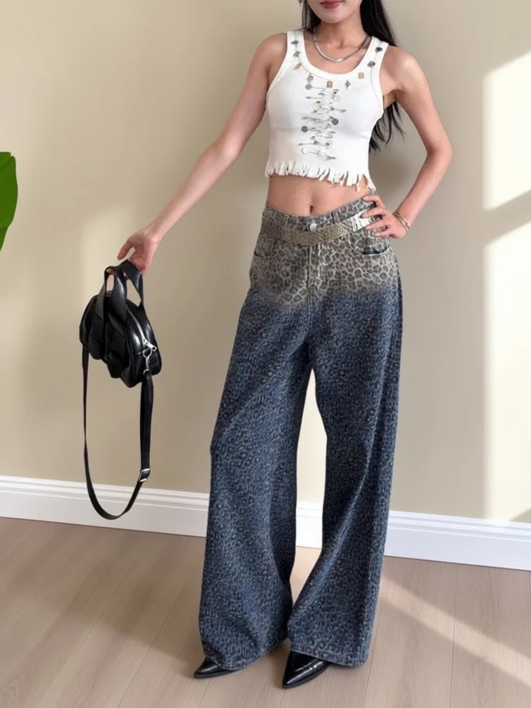 Spring Season High Waist Wide Leg Jeans Women's Fashion Street Style Leopard Print Gradient Color Washed Diamond Embellished ...
Spring Season High Waist Wide Leg Jeans Women's Fashion Street Style Leopard Print Gradient Color Washed Diamond Embellished ...