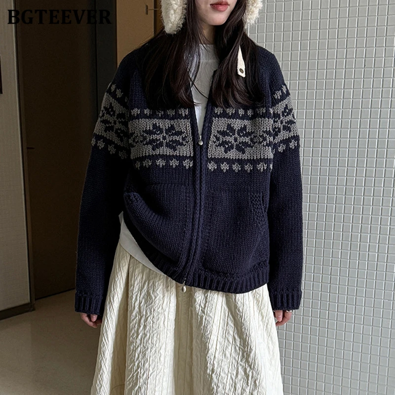 BGTEEVER Chic Vintage Warm Loose Zipper Up Knitted Cardigans for Women Casual Long Sleeve Lapel Female Patchwork Sweaters
BGTEEVER Chic Vintage Warm Loose Zipper Up Knitted Cardigans for Women Casual Long Sleeve Lapel Female Patchwork Sweaters