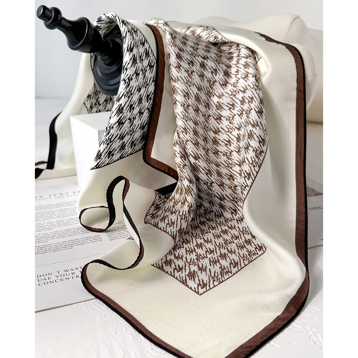 14 momme 100% Natural Twill Silk Scarf for Women 65cm Neck Tie Double side Shawl Wrap High Quality Square Hijab Bandana Scarves
14 momme 100% Natural Twill Silk Scarf for Women 65cm Neck Tie Double side Shawl Wrap High Quality Square Hijab Bandana Scarves