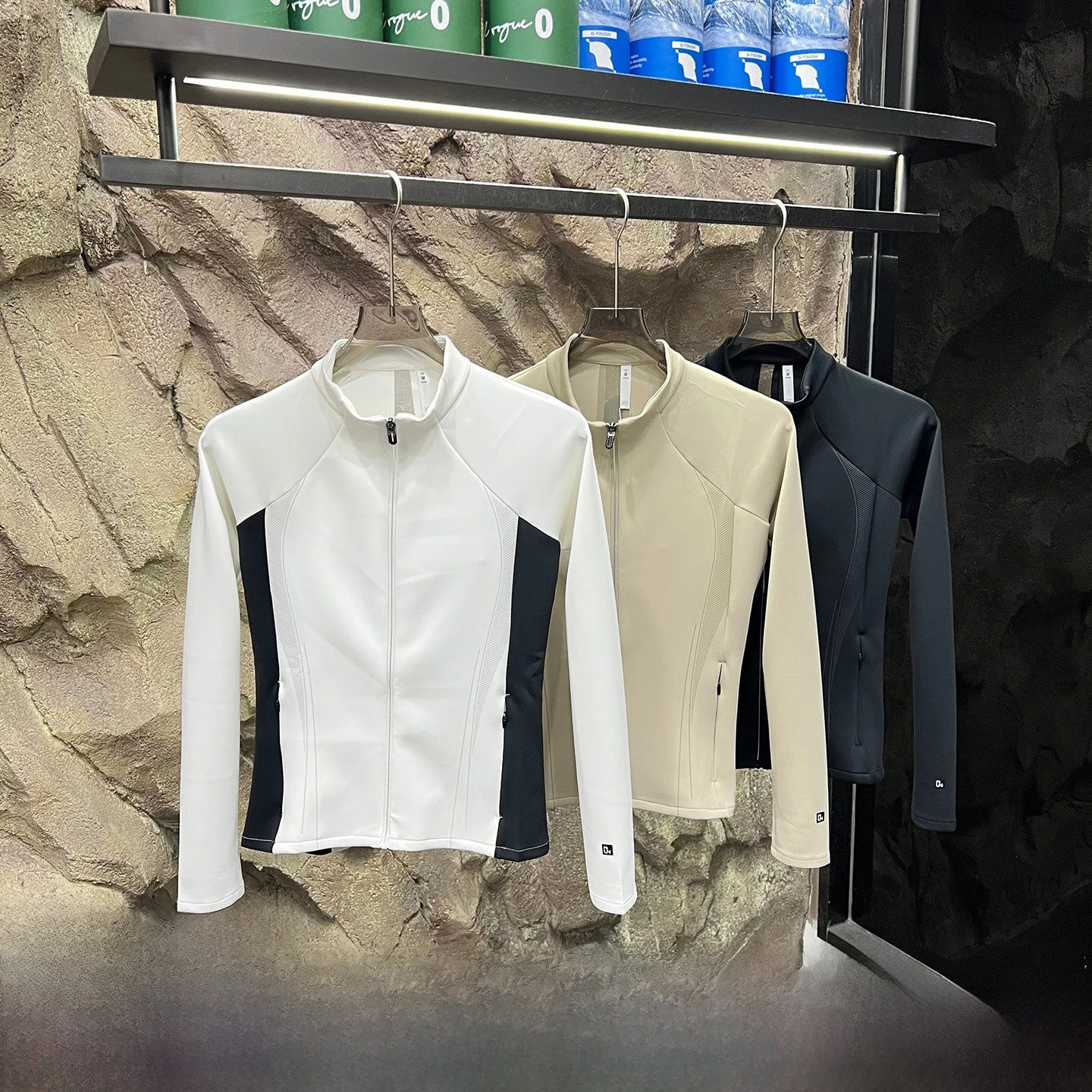 Women's Sporty Stand Collar Jacket Elastic Waist Design Spring Outdoor Casual Style Color Block Long Sleeve Zipper Closure
Women's Sporty Stand Collar Jacket Elastic Waist Design Spring Outdoor Casual Style Color Block Long Sleeve Zipper Closure