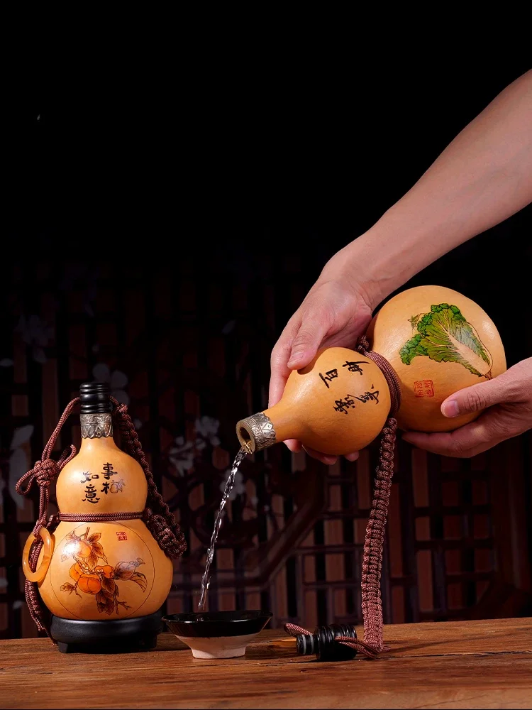 Wukong natural wine gourd wine ornament can be filled with hot water, one catty of portable small wine bottle pyrograph large g 
Wukong natural wine gourd wine ornament can be filled with hot water, one catty of portable small wine bottle pyrograph large g